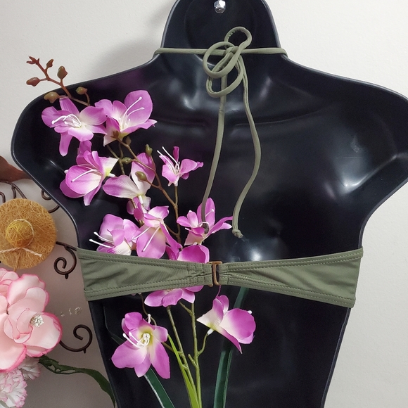 Beautiful top swim wear - Picture 3 of 7